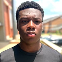 Denairius Gray