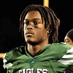 Nyqir Helton