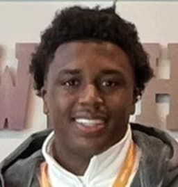 Delvecchio Alston